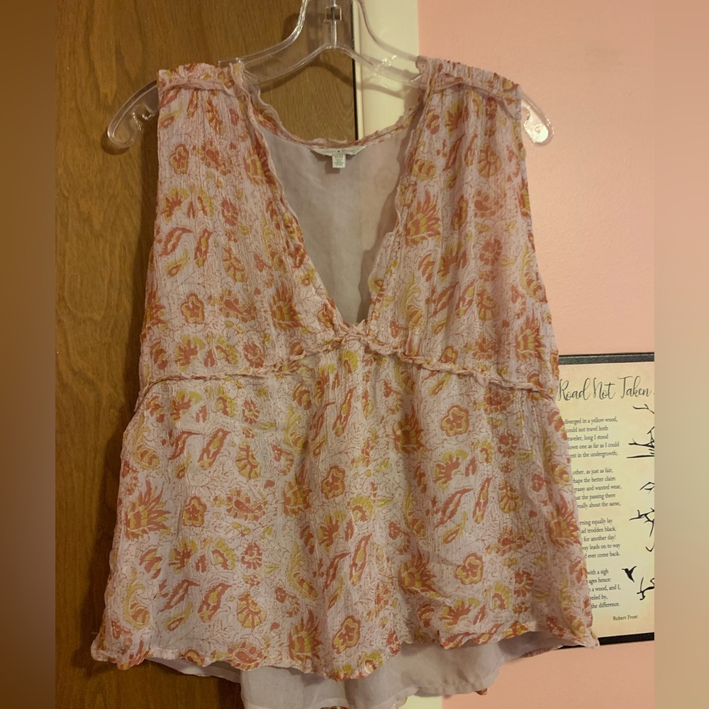 Flowy tank